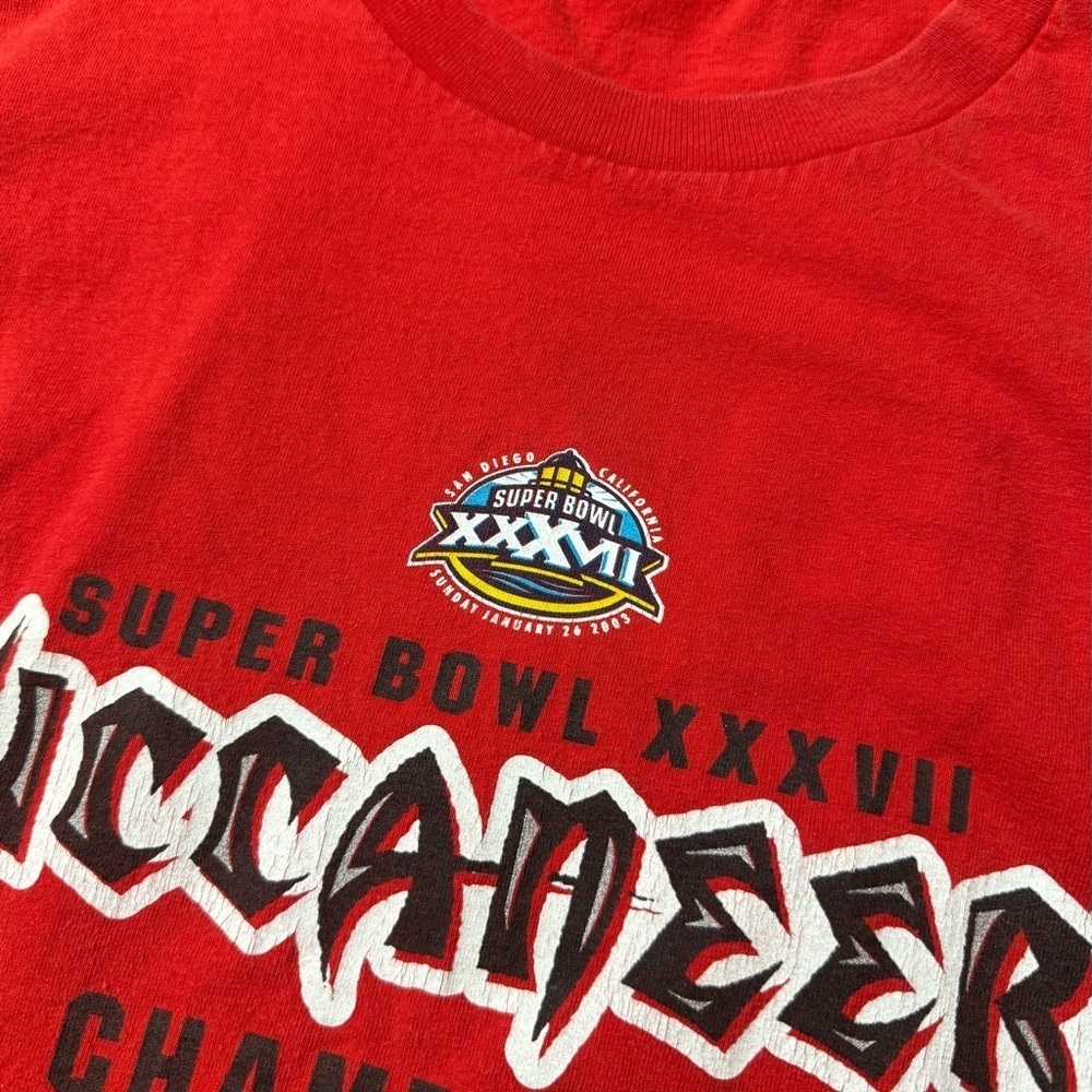 VTG Lee Sport Tampa Bay Buccaneers Super Bowl Champions Tee - Picture 3 of 3